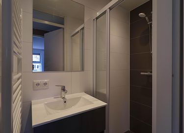 Luxury bungalow with waterfront sauna - 13