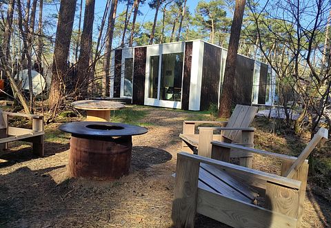 2-4-person forest cottage with hot tub - 4
