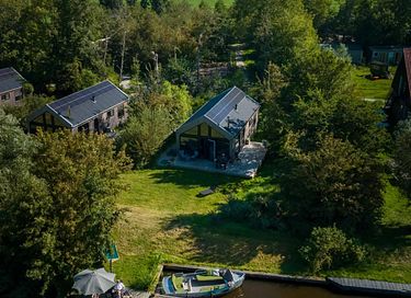 Holiday home right on the water with jetty - 22