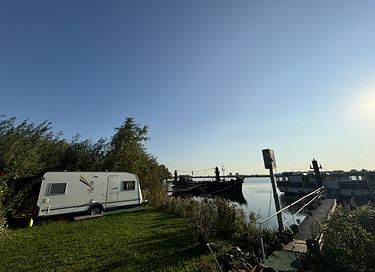 Roulotte vintage in riva all'acqua - 14