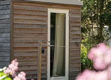 Romantic cottage by the water - 8