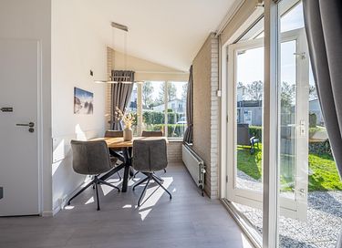 Bungalow with sauna in a nice vacation park - 5