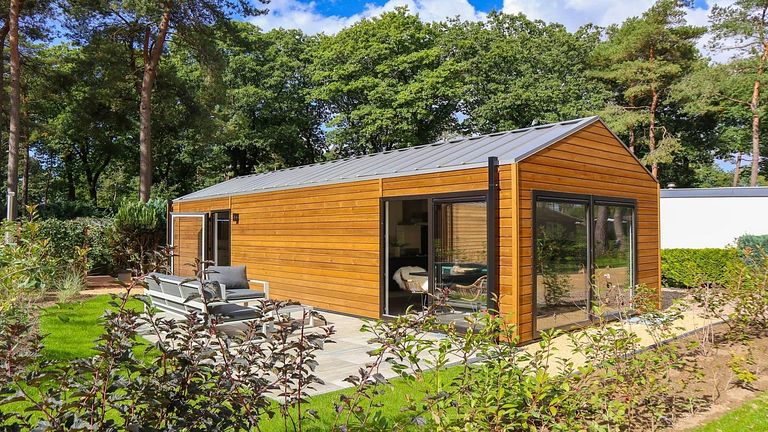 Wellness cottage in a cozy park - 1