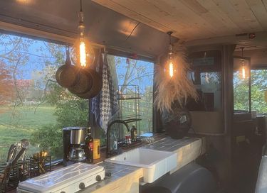 Hébergement spécial dans un bus avec jacuzzi - 7