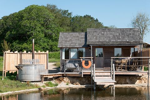 tiny house au bord de l'eau avec bain à remous privé - 3
