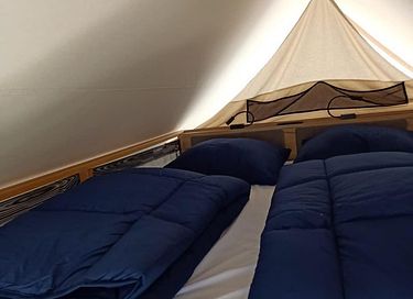 Spacious glamping tent for 4 people in Limburg - 8
