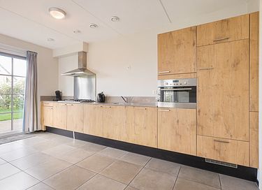 Spacious group home near the coast of Zeeland - 9