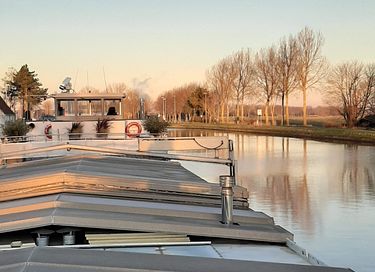Special boat with pool and roof terrace - 15
