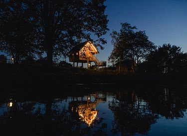 Maison dans les arbres à Overijssel au bord d'une rivière - 3