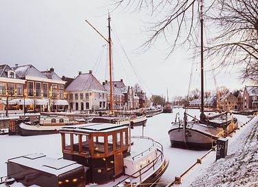 Hotel aan de gracht in historisch Dokkum - 37