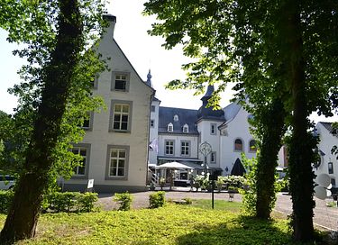 Staying the Night in an Old Castle Hotel - 17
