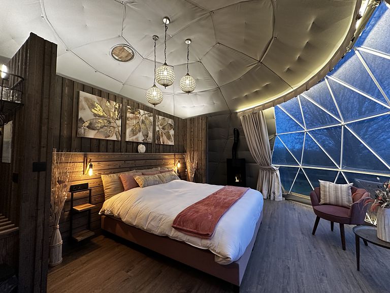 Romantische verblijf in luxe glamping dome - 1