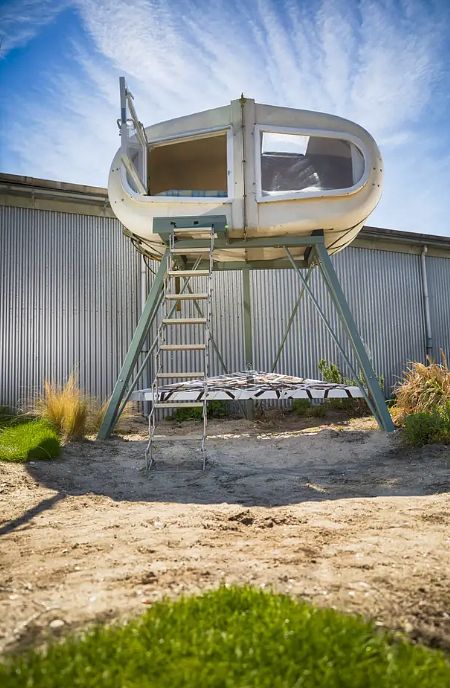 Slapen op hoogte in een design object - 5