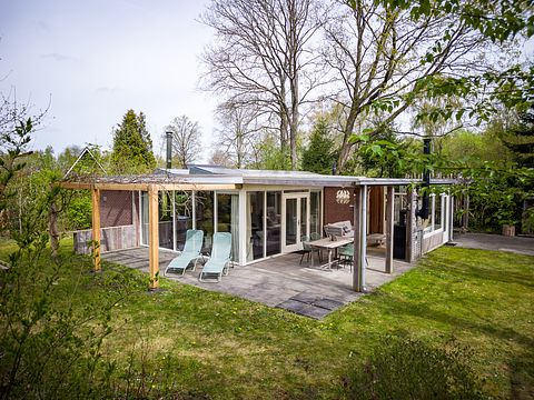 Vakantiehuis met ruime tuin en overkapping - 3