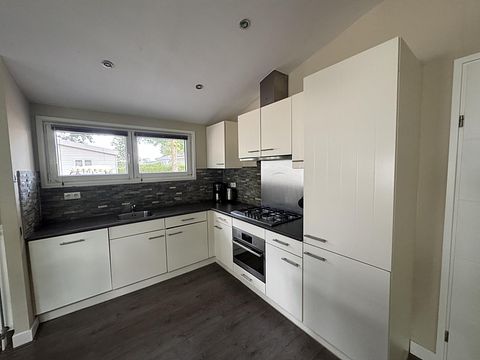 Ruime bungalow voor 8 personen in Limburg - 4