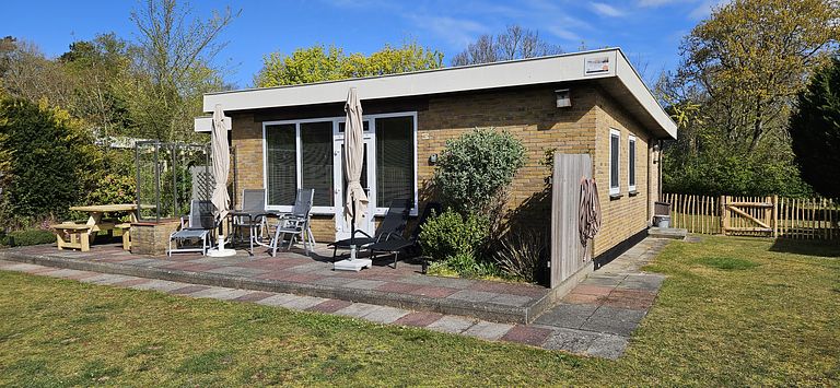 Bonito bungaló en Texel con jardín grande - 1