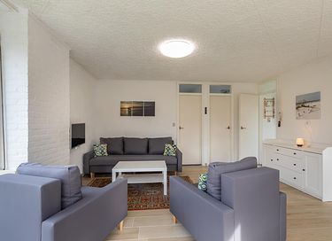 Vacation home near a large lake in Zeeland - 4