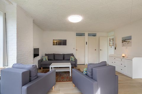 Vacation home near a large lake in Zeeland - 4