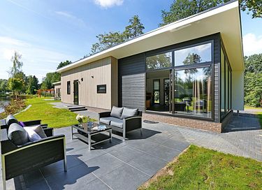 Lodge met privé sauna en terras aan het water - 2