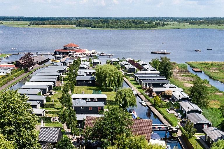 Vakantiehuisje aan het water (hond toegestaan - 1