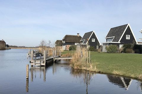 Ruime vakantievilla direct aan het water - 5