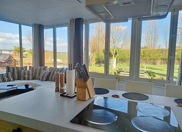 Verblijf direct aan het water in Zuid-Holland - 9