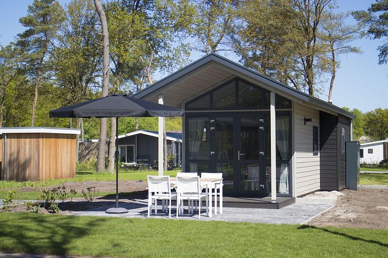 Knus huisje voor 4 personen op groen park - 1