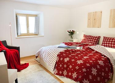 Geräumige Wohnung in denkmalgeschütztem Gebäude - 9