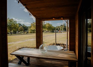 Cottage avec jacuzzi et vue sur un lac - 34