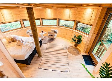Unique accommodation with built-in jacuzzi - 10