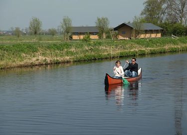 Spacious glamping tent (4p) by the water - 3