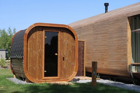 Wikkelhuisje met sauna aan het water - 3
