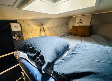 Sleeping on an IJsselmeer cutter in Den Bosch - 11