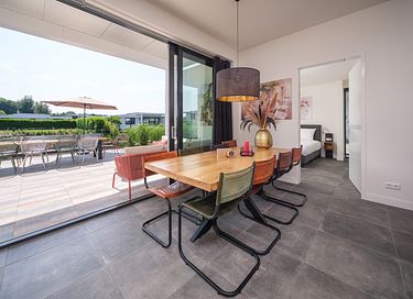 Luxe villa aan het water met omheinde tuin - 5