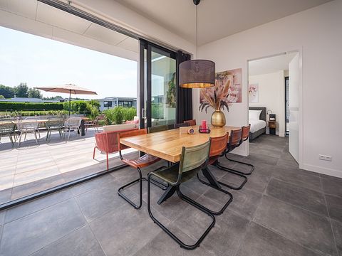 Luxe villa aan het water met omheinde tuin - 5