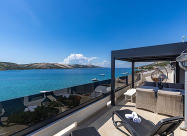 Geräumige Wohnung mit Meerblick und Balkon