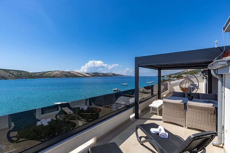Appartement spacieux avec vue sur la mer et balcon - 1