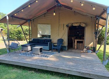 Safari tent with private bathroom for 6 people