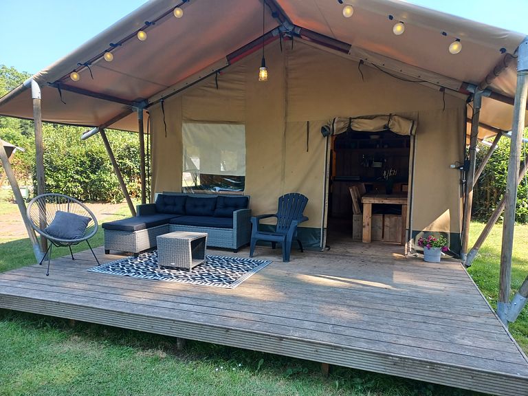Safaritent met privé sanitair voor 6 personen - 1