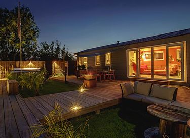Luxe Tiny house met jacuzzi aan het water - 5