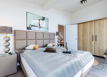 Penthouse on the beach with large balcony - 11