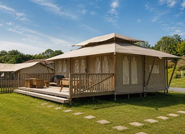 Glampingtent met eigen sanitair in Frankrijk