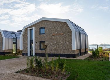 Spacious 12-person villa on the waterfront - 20