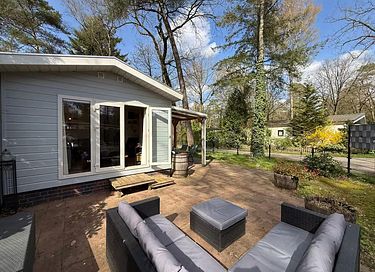 Chalet mit privatem Whirlpool auf der Veluwe - 16