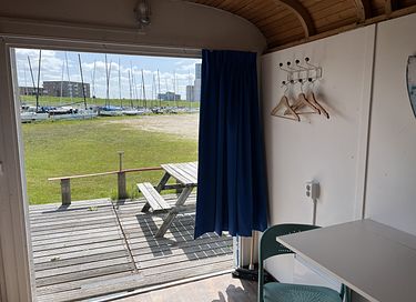 Roulotte confortable au bord de l'eau et de la plage - 15