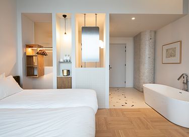 Romantische hotelkamer aan het water - 4