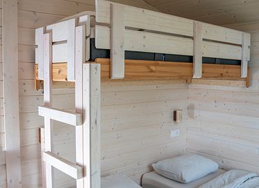 Stilvolle Lodge aus Holz in schöner Umgebung - 10