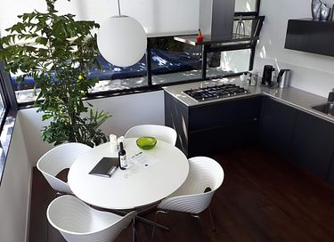 Belle péniche au design contemporain - 21