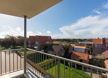 Apartment with balcony right by the sea - 3