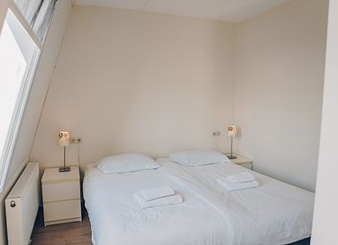 Rietgedekte villa met uitzicht over het meer - 18